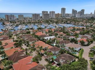 928 Captiva Dr, Hollywood, FL 33019