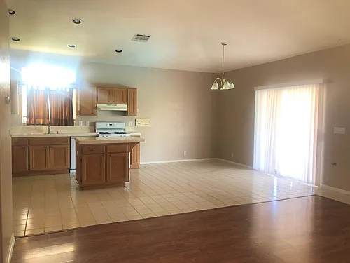 20808 Village Pkwy Photo 1