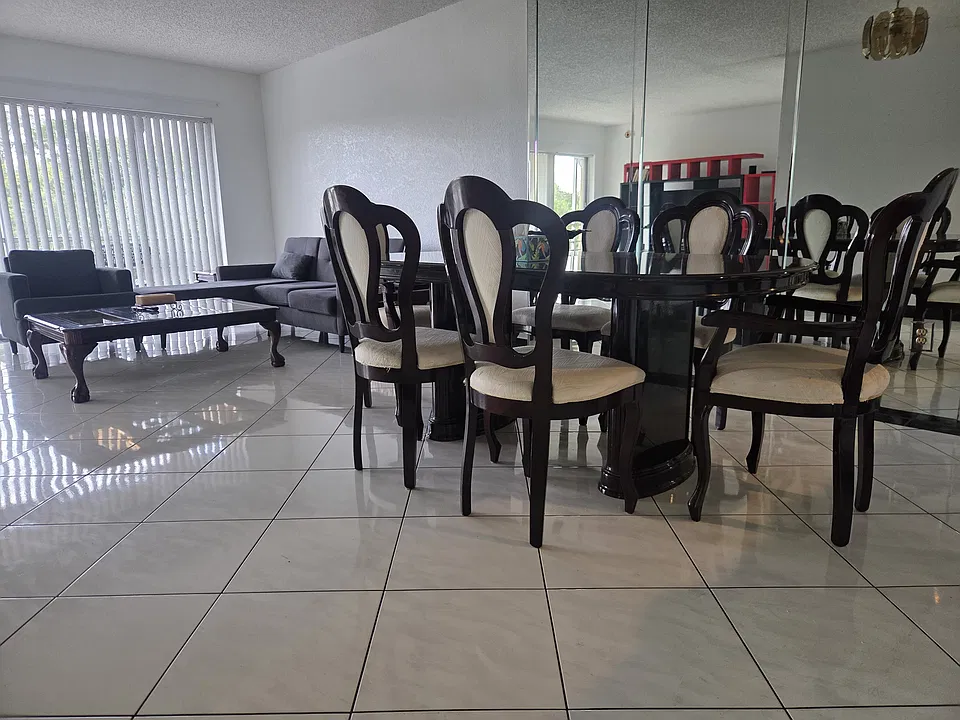 4131 Stirling Rd #307