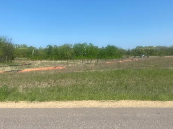 19317 Kiowa St NW, Oak Grove, MN 55303