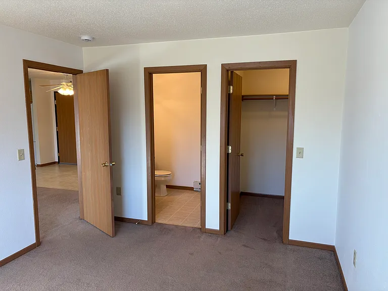 705 Bruce Ct #6 — Photo 8
