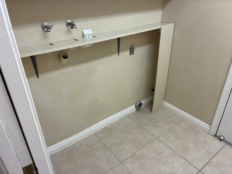 2614 Sycamore Ln — Photo 25