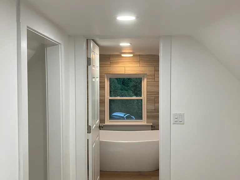 4455 Gladstone St — Photo 13