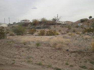 1st image of 4556 E Beach Dr