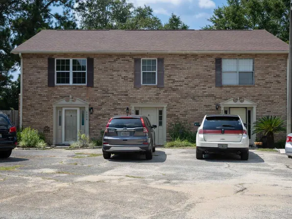 9035 Governors Place Ct, Pensacola, FL 32514