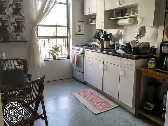 2nd image of 71 Underhill Ave APT 4r