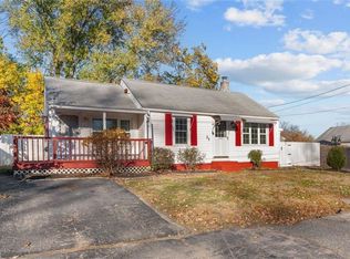 11 Parade Rd, Warwick, RI 02886