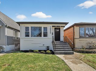 10533 S Whipple St, Chicago, IL