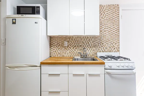 Rented by Marc Blum, Licensed Real Estate Broker | media 10