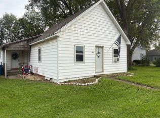 210 Lydia St, Graymont, IL 61743