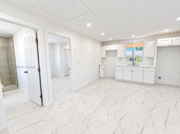 829 SW 3rd St, Miami, FL