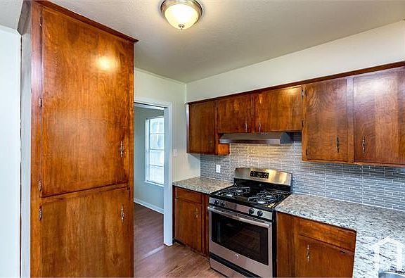 4th image of 5725 Bonner Dr