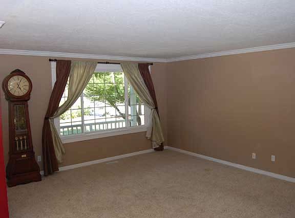 Spacious Family Room