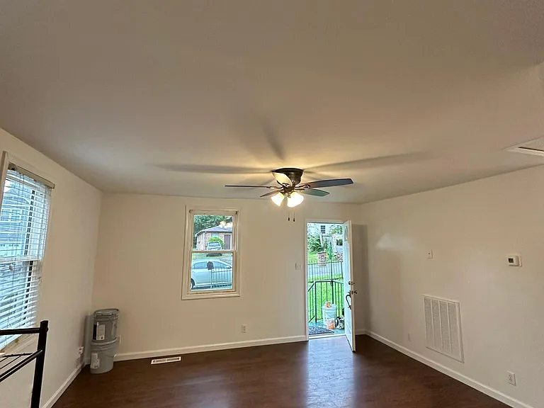 511 Nichol Rd — Photo 2
