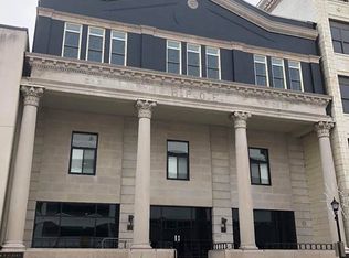 1015 4th Ave #1, Huntington, WV 25701