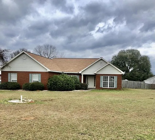 100 Cedar Grove Ln — Photo 2
