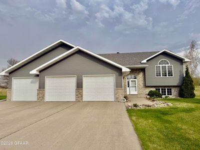 1512 Laurel Dr SE, East Grand Forks, MN, 56721