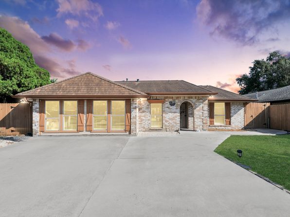 4503 Hollybrook Ln