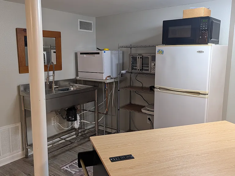 3713 Idlewood Dr — Photo 2