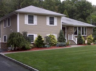 120 President Rd, Washington Township, NJ 07676