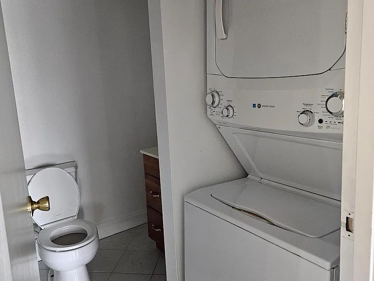 210 James Ct — Photo 16