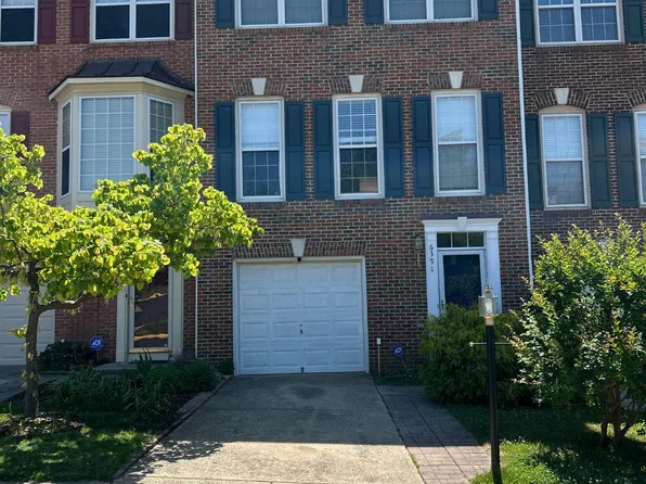 6391 Hawk View Ln, Alexandria, VA 22312