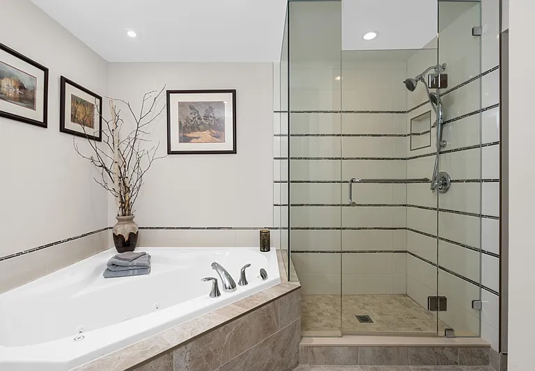 10 Duckworth St — Photo 15