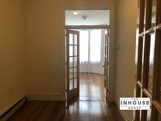 Rented by The InHouse Group | media 4