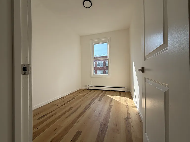 251 Halladay St #2 — Photo 5