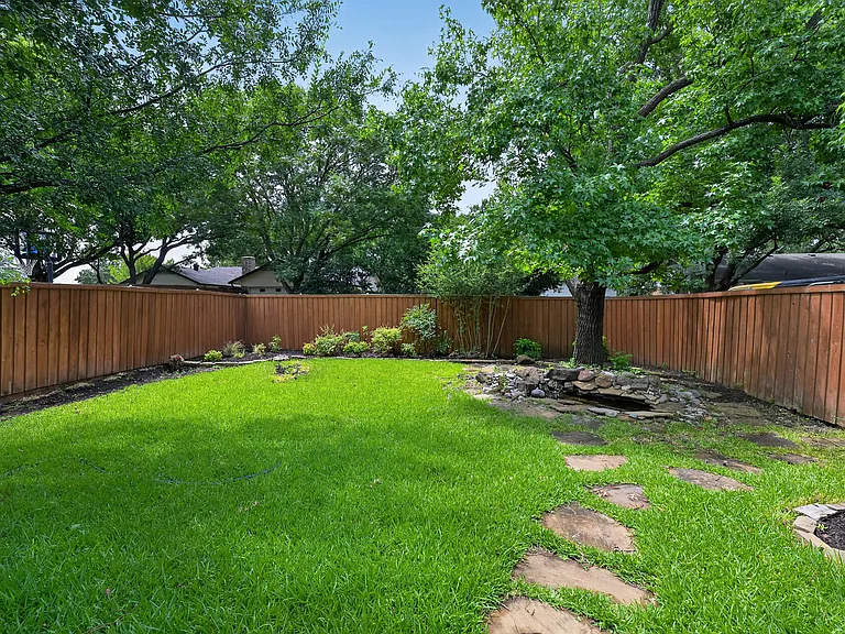 2305 Shady Creek Dr — Photo 22