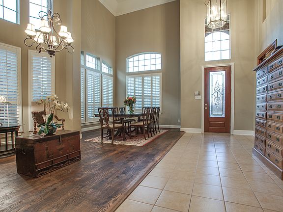 4th image of 1575 Sandstone Dr