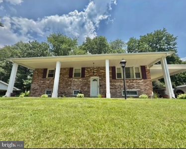 5904 Spell Rd, Clinton, MD, 20735