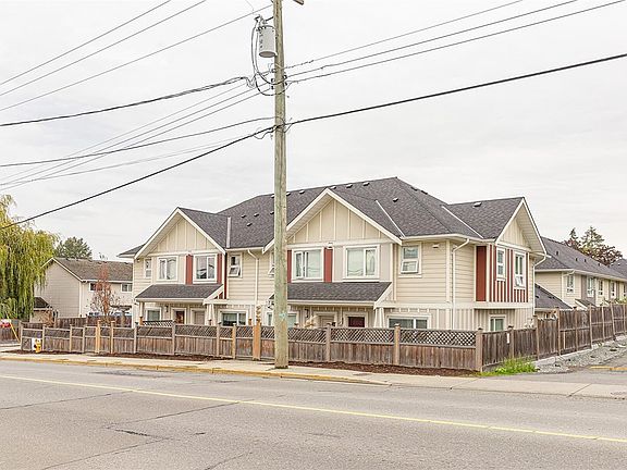 3rd image of 3248 Sherman Rd #110