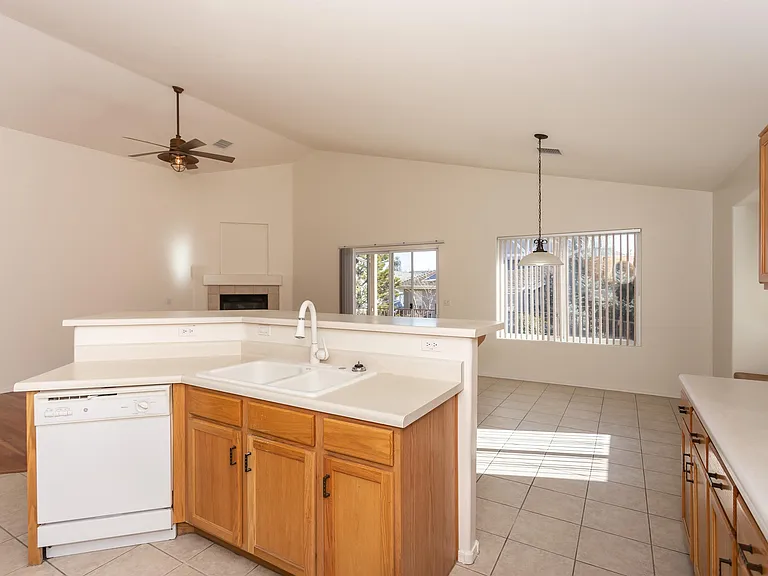 1654 Saint Andrews Way — Photo 9