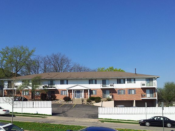 2nd image of 530 N Eau Claire Ave APT 202
