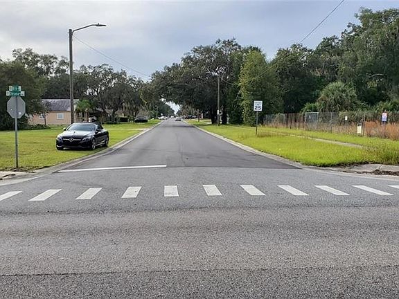 3rd image of 950 S Park Ave
