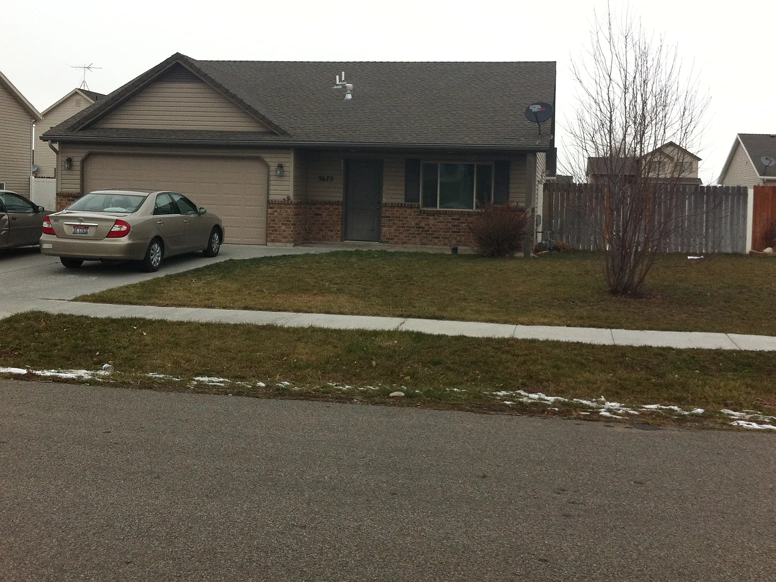 3 bed, 1240 sqft, $1,750 — Photo 1