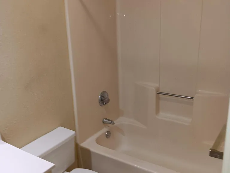 602 Taylor Ct — Photo 17