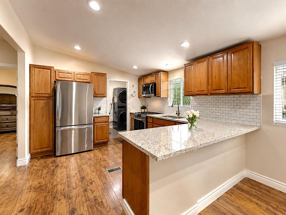 1st image of 812 W Clover Rd Space 59