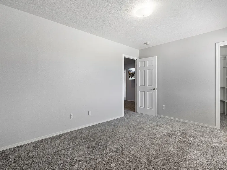 1740 Black Gold St SE — Photo 33