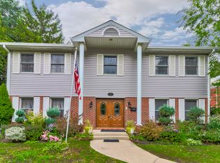 5306 Suffield Ct, Skokie, IL 60077