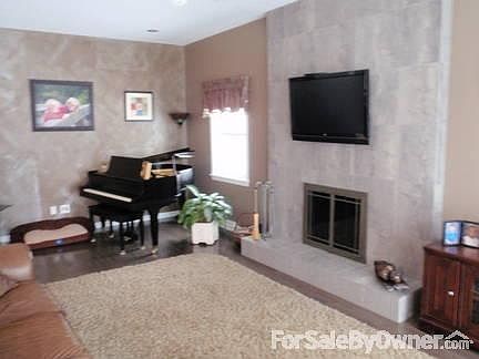 5th image of 50 Longview Ct