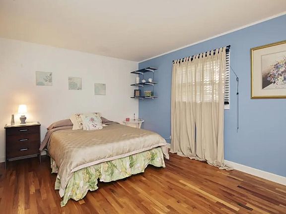5th image of 7510 Northway Dr