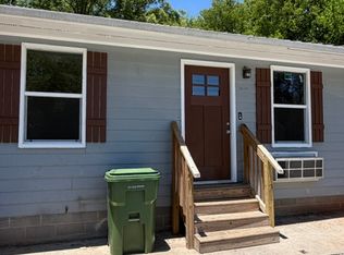 516 Burgess St APT F, Lexington, NC 27292