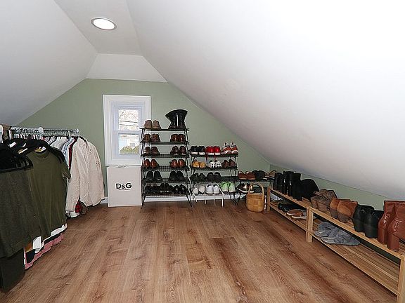 3rd image of 96 Linden Ave
