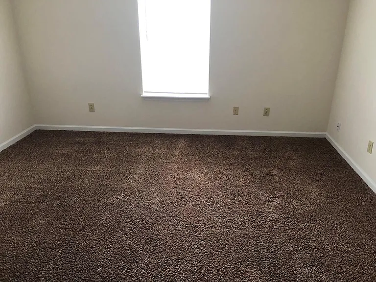 2304 Raleigh Ct #6 — Photo 7
