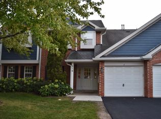 216 Charleston Ct UNIT 8, Schaumburg, IL 60193