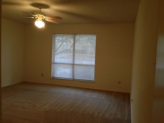 4th image of 5727 Roxanne Dr