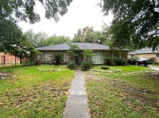 6102 Burning Tree Dr, Houston, TX 77036