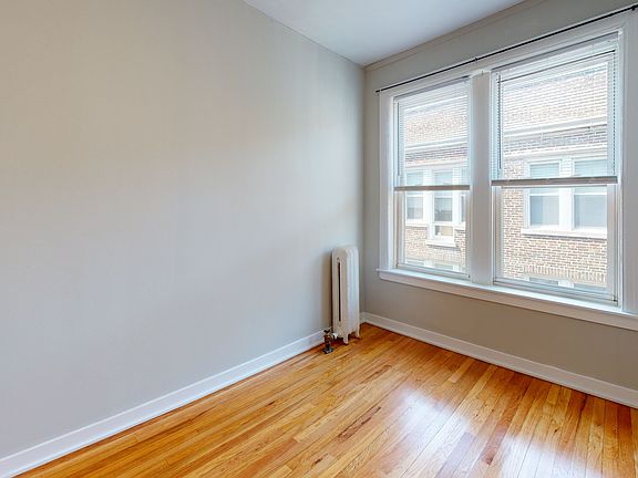 5th image of 1010 W Loyola Ave #3W